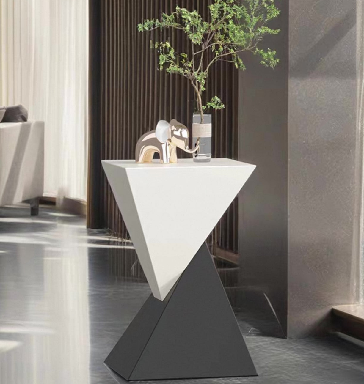 MESA ELEGANTE DE TRIANGULOS MODERNA