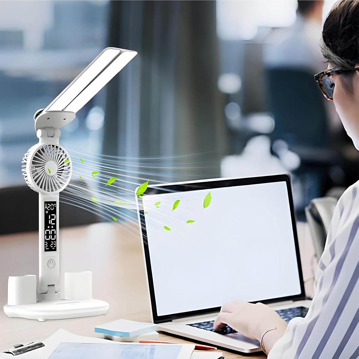 LÁMPARA DE ESCRITORIO CON VENTILADOR Y RELOJ 3 EN 1