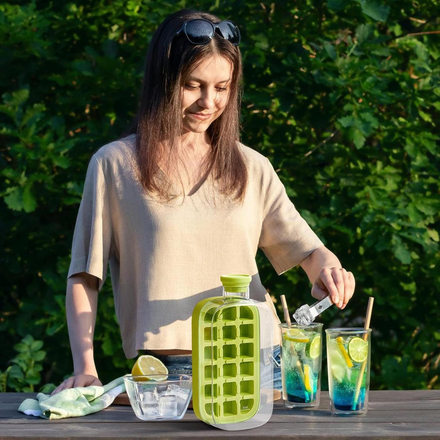 BOTELLA 2 EN 1 CON HULE PARA HACER HIELOS