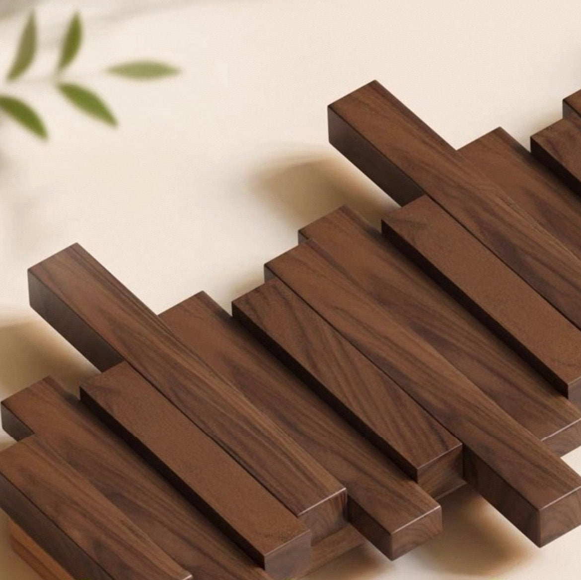 PERCHERO DECORATIVO DE MADERA CON GANCHOS