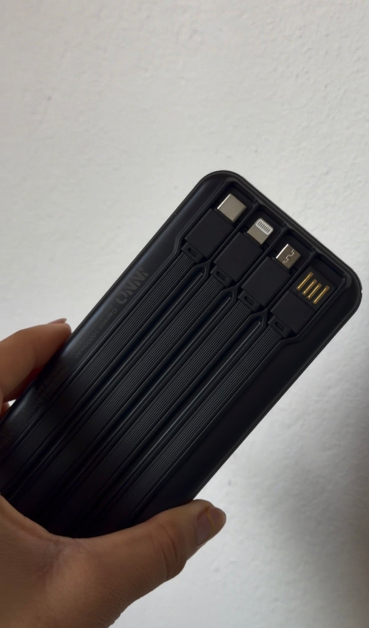BATERÍA PORTÁTIL POWER BANK 10000 MAH 20W CON CARGA RÁPIDA